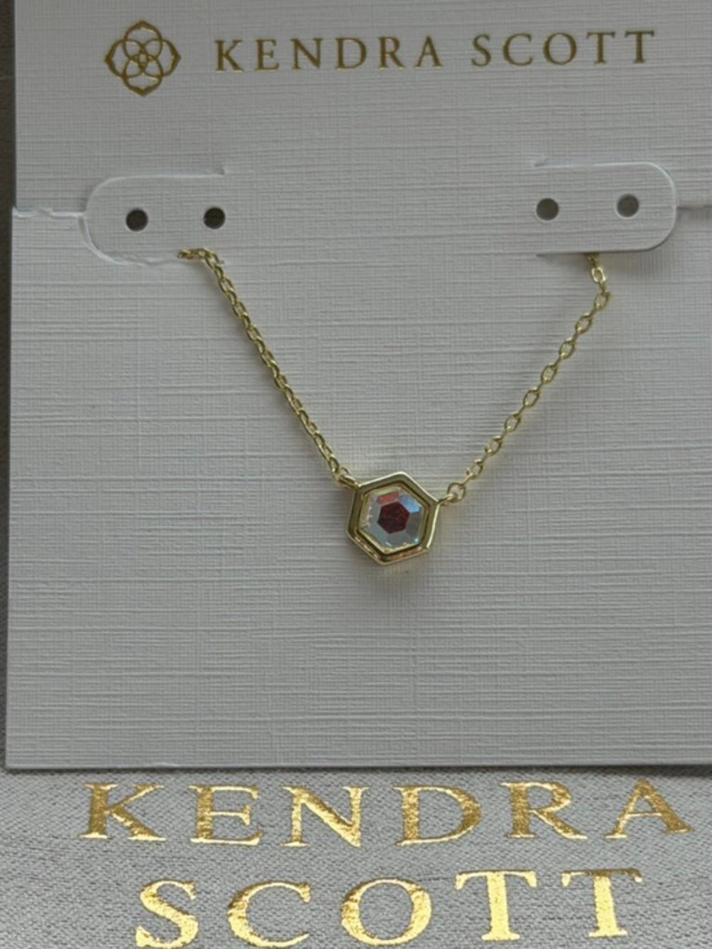 Kendra Scott white pendant necklace